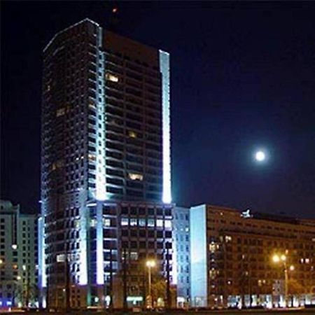 Babka Tower Suites - Apartments, Rooms Варшава Екстериор снимка